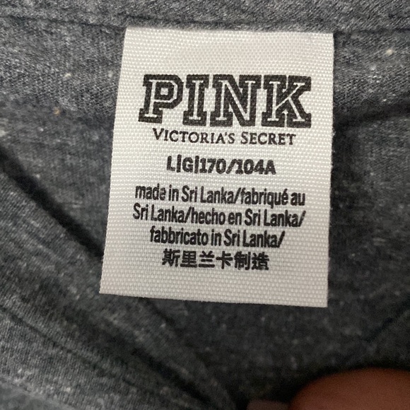 Victoria Secret - Picture 3 of 3